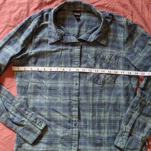 Patagonia Button Down Long Sleeve Organic Cotton Flannel Shirt Women's